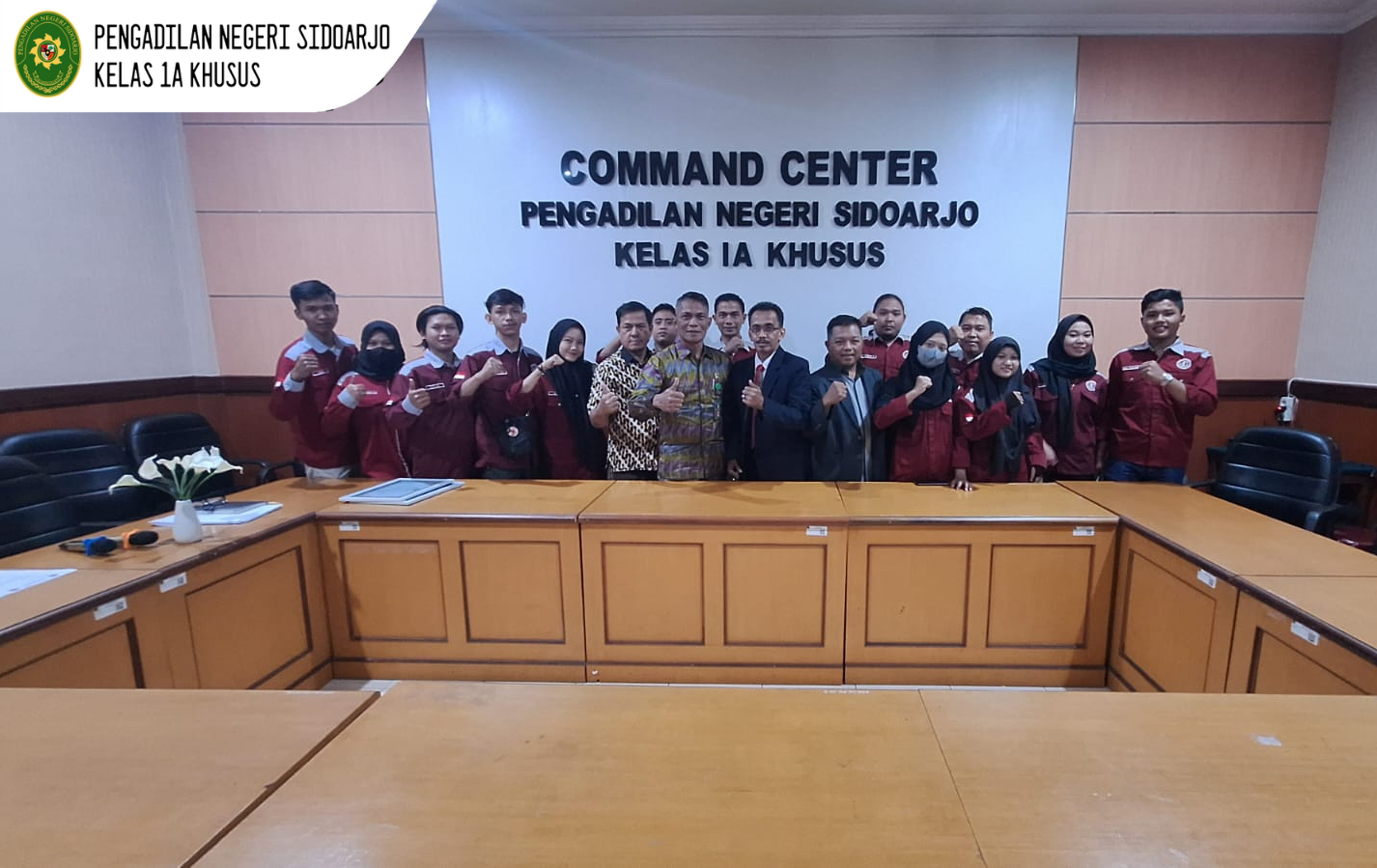PEMBERIAN MATERI DAN OBSERVASI PROSES PERADILAN TERHADAP MAHASISWA FAKULTAS HUKUM UNIVERSITAS SUNAN GIRI SURABAYA